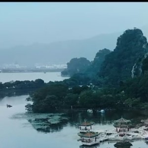 Listen to 肇庆姑娘 song with lyrics from 兰永庆