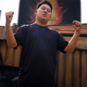 收聽ZHN的Luceros (Explicit)歌詞歌曲