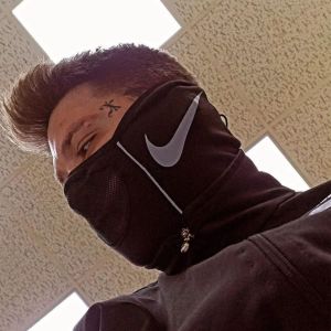 Dengarkan lagu Kaos (Explicit) nyanyian Westa dengan lirik