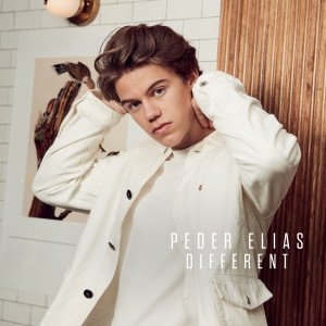 ดาวน์โหลดและฟังเพลง Different พร้อมเนื้อเพลงจาก Peder Elias