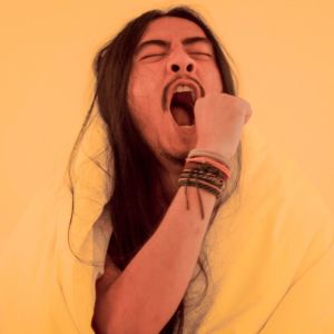 Dengarkan Jauh Dekat lagu dari Mawang dengan lirik
