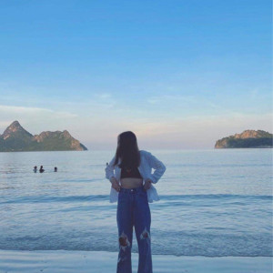 Listen to ถ้าฉันไม่ดัง song with lyrics from BOSSSICK