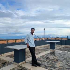 Dengarkan lagu Jordan kynoi thiah 3 nyanyian Jordan M dengan lirik