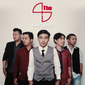 ดาวน์โหลดและฟังเพลง Aku Suka Kamu Suka พร้อมเนื้อเพลงจาก The45