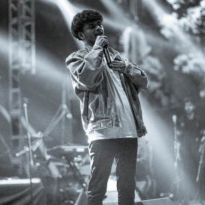 ดาวน์โหลดและฟังเพลง Qurbana Abdullah Rafiq พร้อมเนื้อเพลงจาก SAZGIR