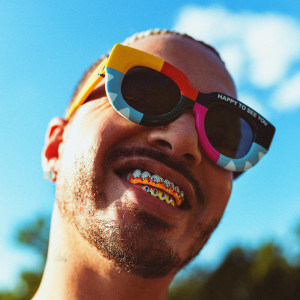 ดาวน์โหลดและฟังเพลง Poblado (Remix) พร้อมเนื้อเพลงจาก J Balvin