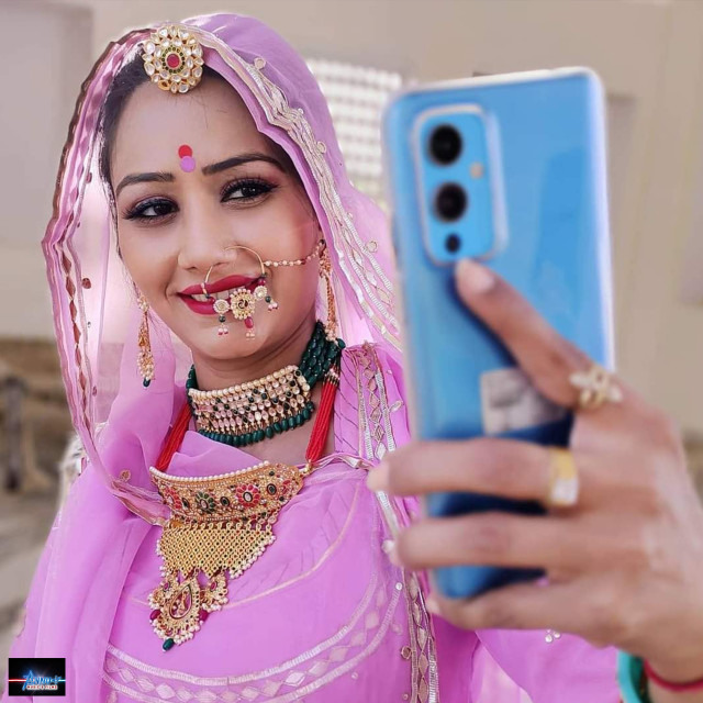 Listen to Mat Mare Miss Call Mero Mann Na Lage song with lyrics from Nathulal Gosundi