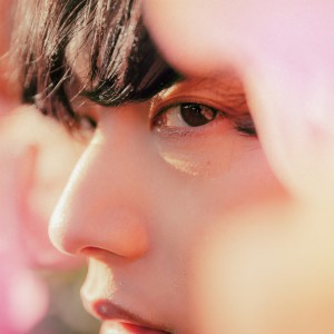 ดาวน์โหลดและฟังเพลง Colorless พร้อมเนื้อเพลงจาก Mukai Taichi