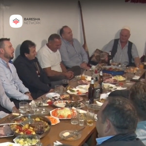 收聽Halil Bytyqi的Sillu sillu bot e vjeter歌詞歌曲