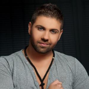 Dengarkan lagu Slivata nyanyian Angel dengan lirik