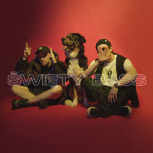 ดาวน์โหลดและฟังเพลง KTO TO JEST พร้อมเนื้อเพลงจาก ŚWIĘTY BASS