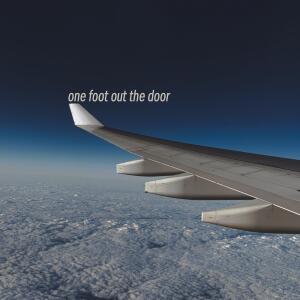 的專輯one foot out the door (instrumental)