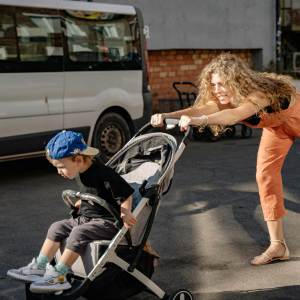 收聽RobdaGreat的Keep on Pushing (Explicit)歌詞歌曲