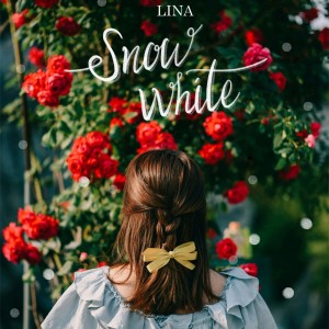 Dengarkan lagu Snow White nyanyian 리나킴 dengan lirik
