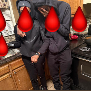 Poowop的專輯No attempts (feat. M10) [Explicit]