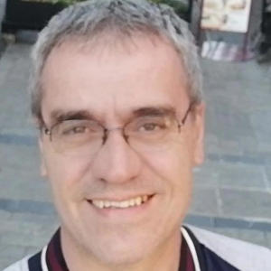 ดาวน์โหลดและฟังเพลง A MI MANERA พร้อมเนื้อเพลงจาก Emilio Diaz