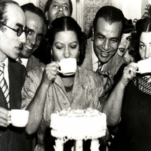 ดาวน์โหลดและฟังเพลง Ghannili Shway Shway พร้อมเนื้อเพลงจาก Oum Kalthoum