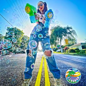 Dengarkan lagu Ur Vision nyanyian J.Lauryn dengan lirik