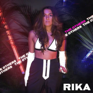 ดาวน์โหลดและฟังเพลง The Others พร้อมเนื้อเพลงจาก Rika
