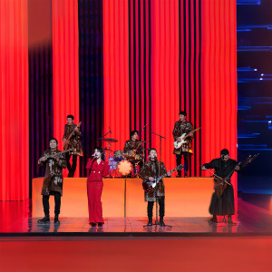 Album 草原之夜 / 花儿为什么这样红 (2024央视春晚喀什分会场) from 黄霄云