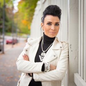 收聽Mervi Koponen的Voittaja歌詞歌曲