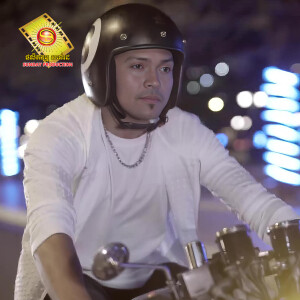 Album គ្មានអ្វីស្រស់ថ្លាជាងស្នេហាយើង from ខេមរៈ សិរីមន្ត
