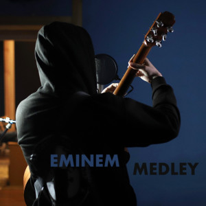 Dengarkan Eminem Medley lagu dari Alexandr Misko dengan lirik