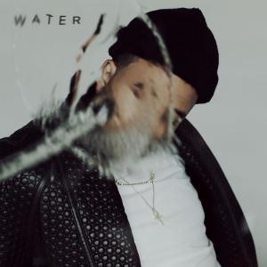 ดาวน์โหลดและฟังเพลง Water พร้อมเนื้อเพลงจาก Kim Cesarion