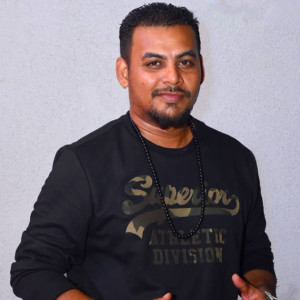 Dengarkan Prem Don lagu dari Rajboy dengan lirik