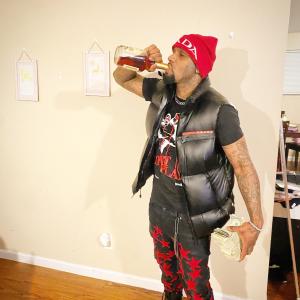 Aye Yo Reezy的專輯Lowkey (feat. Ayo Jay) [Explicit]