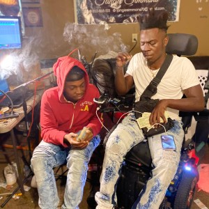 ดาวน์โหลดและฟังเพลง Youn know (feat. Luh Fatt) (Explicit) พร้อมเนื้อเพลงจาก Haitianfein