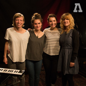 ดาวน์โหลดและฟังเพลง Rabbit (Audiotree Live Version) พร้อมเนื้อเพลงจาก Lily & Madeleine