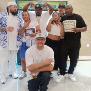 ดาวน์โหลดและฟังเพลง Crip Gang Official Mix (Explicit) พร้อมเนื้อเพลงจาก Credit Checc