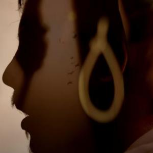 ดาวน์โหลดและฟังเพลง Kibir (Explicit) พร้อมเนื้อเพลงจาก Serin Karataş