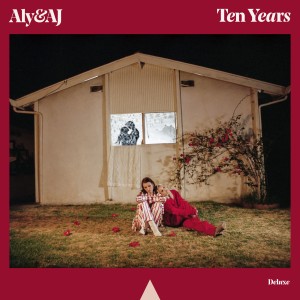 ดาวน์โหลดและฟังเพลง I Know พร้อมเนื้อเพลงจาก Aly & AJ