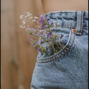 收听Relaxing Music的Bonfire歌词歌曲