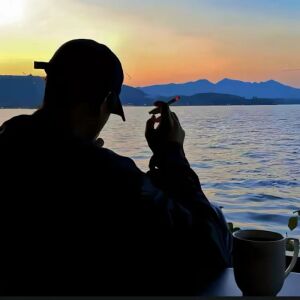 收聽【徐州萬鵬軒名車】殷鵬的戒掉情歌歌詞歌曲