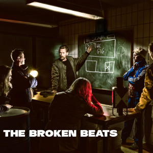 收聽The Broken Beats的Words Are Small歌詞歌曲