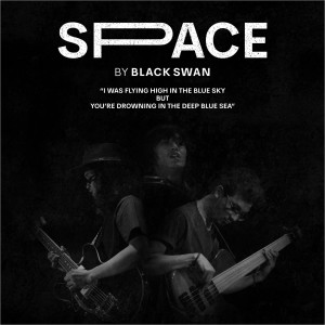 收聽Black Swan Trio的Space歌詞歌曲