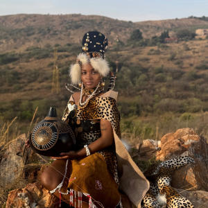 收聽THE ZULU QUEEN MUSICAL的Cease fire (feat. Océane Demontis & Debbie Davis)歌詞歌曲