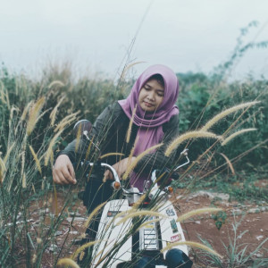 Dengarkan Rumah Kita (Acoustic) lagu dari Ma'rifatuzzakiah dengan lirik