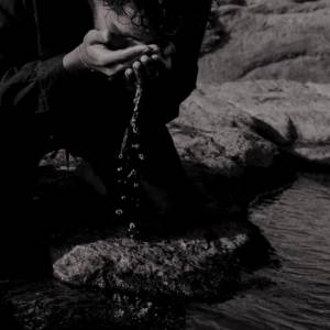 ดาวน์โหลดและฟังเพลง Trust พร้อมเนื้อเพลงจาก Devansh