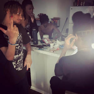 default playlist img