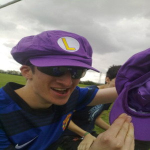 Dengarkan lagu Waluigi Yeah Yeah Yeah nyanyian Waluigi dengan lirik