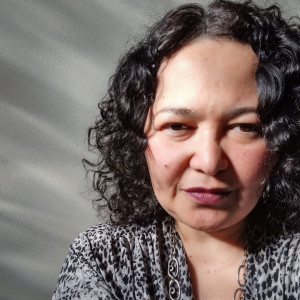 收聽Erika Curtiss的Boba de Sofrer歌詞歌曲