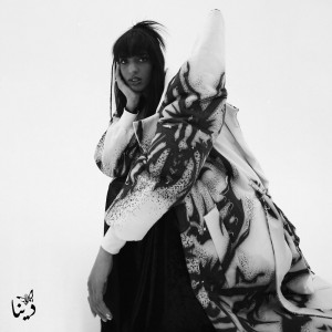 Dengarkan Miles Away (Explicit) lagu dari Dina Ayada dengan lirik