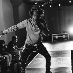 收聽Wisco Yari的Nike Tracksuit (Explicit)歌詞歌曲