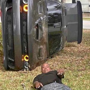 收聽VEI HABACHE的el hombre solitario al final del mundo (Explicit)歌詞歌曲