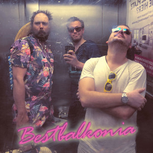 收聽Westbalkonia的Schöner als gestern歌詞歌曲