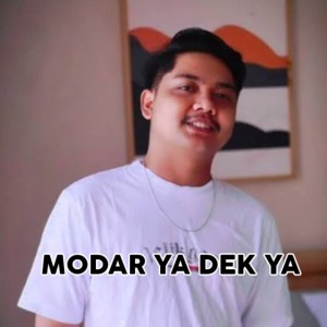 收聽Febri Yoga的Modar ya dek (Remix Slow)歌詞歌曲